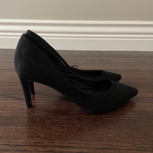 H&M Black Faux Suede Heels (3") - Picture 2 of 5